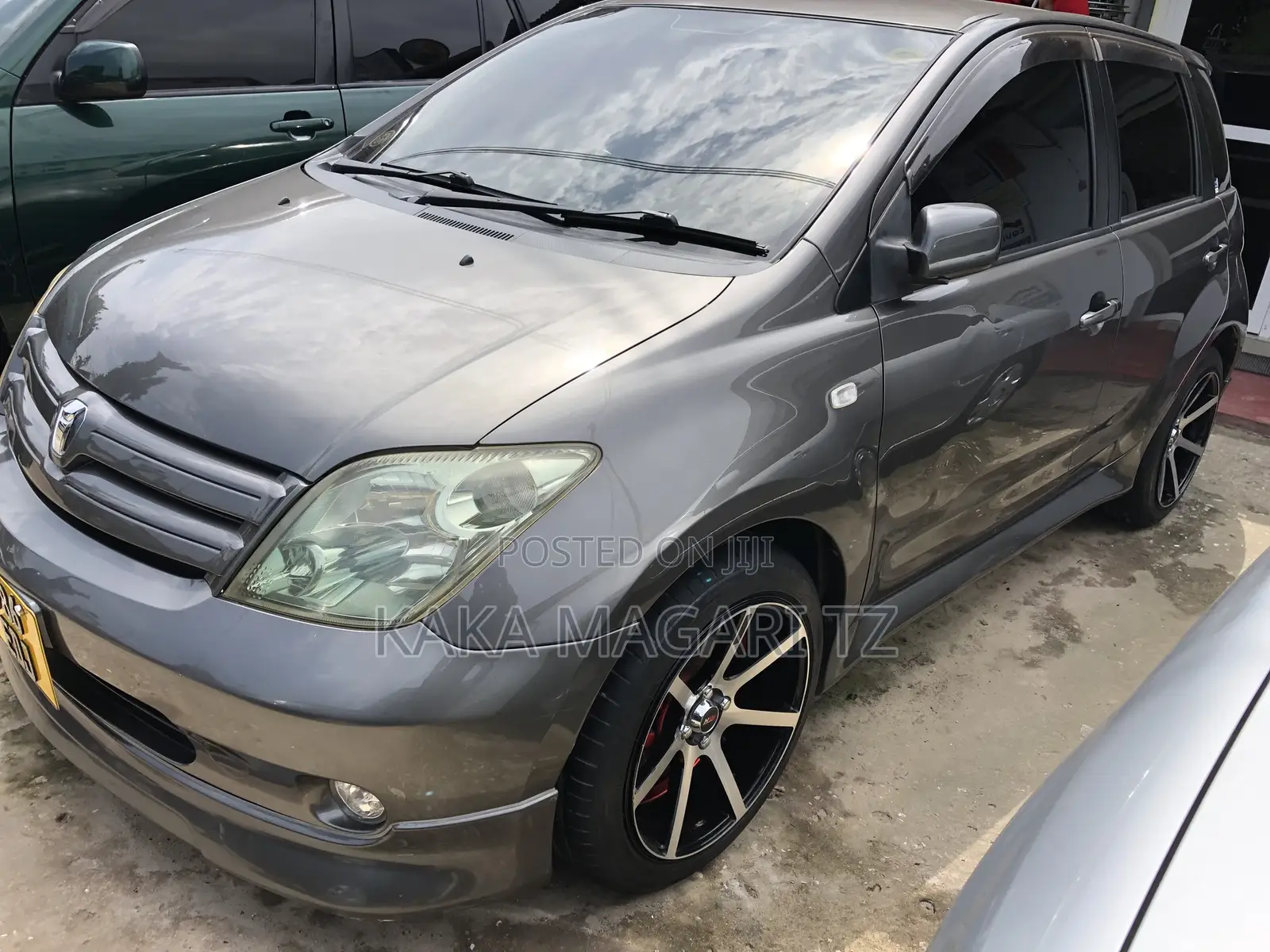Toyota IST 2004 Gray