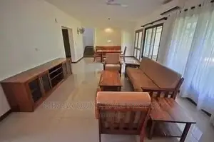 Furnished 4bdrm Villa in Oyster Bay for rent