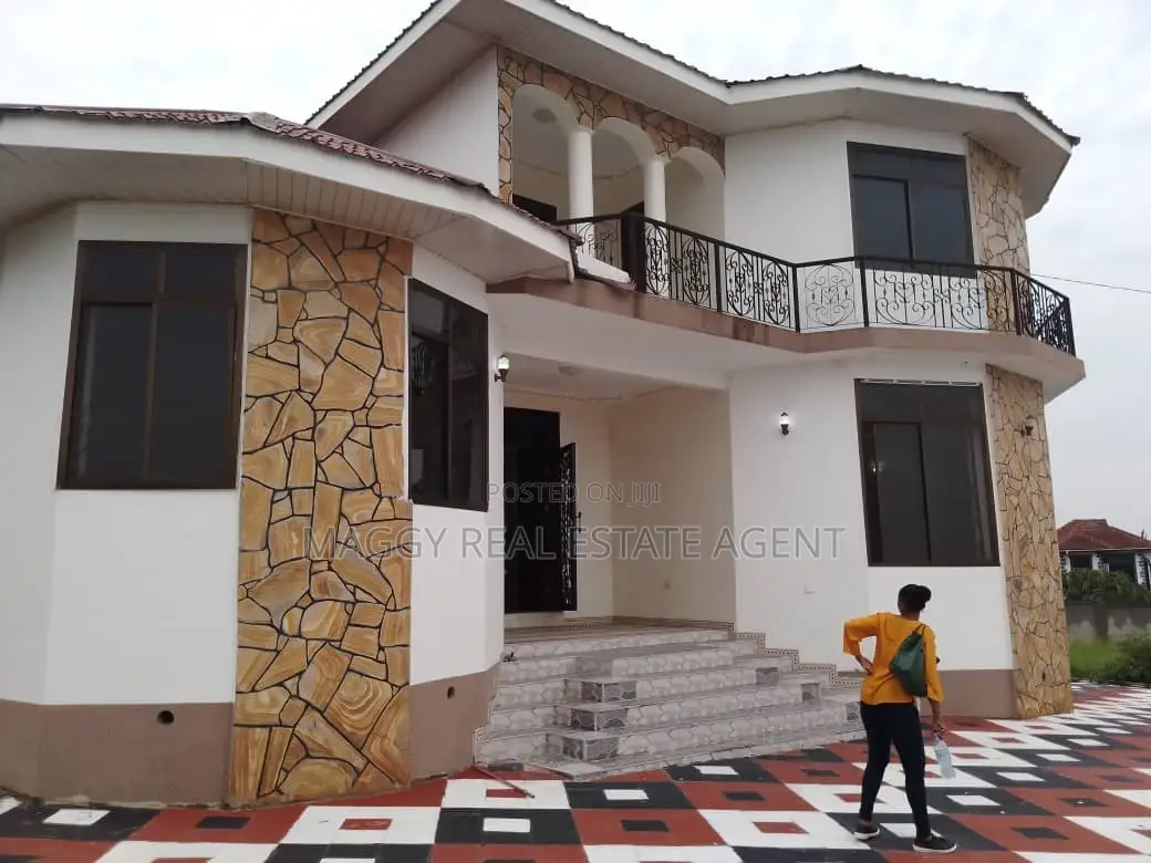 5bdrm House in Ssalala Itpl, Kunduchi for rent
