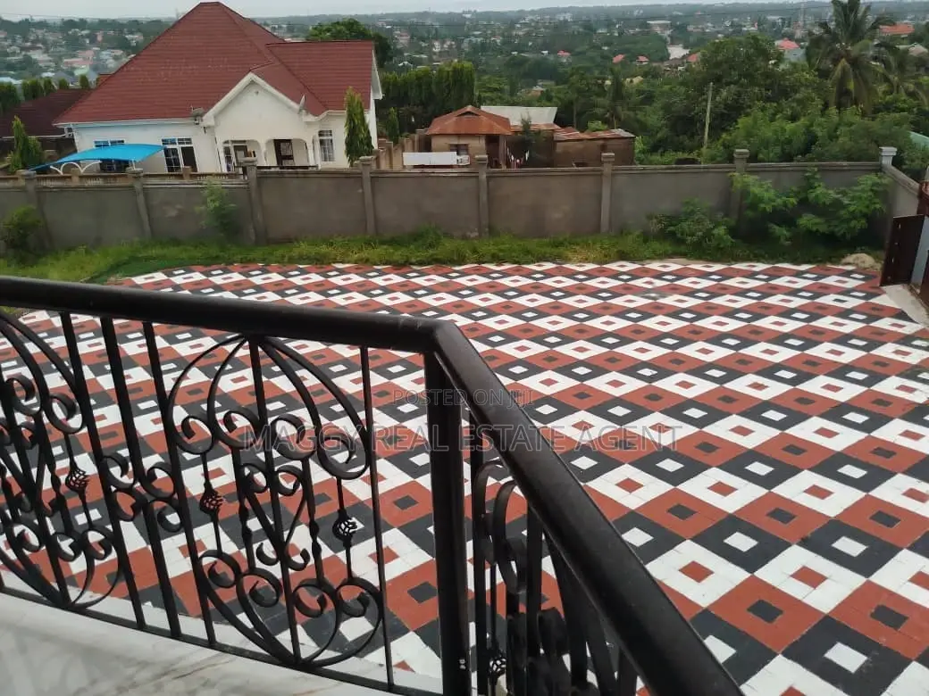 5bdrm House in Ssalala Itpl, Kunduchi for rent