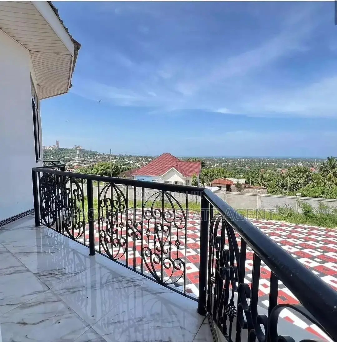 5bdrm House in Ssalala Itpl, Kunduchi for rent