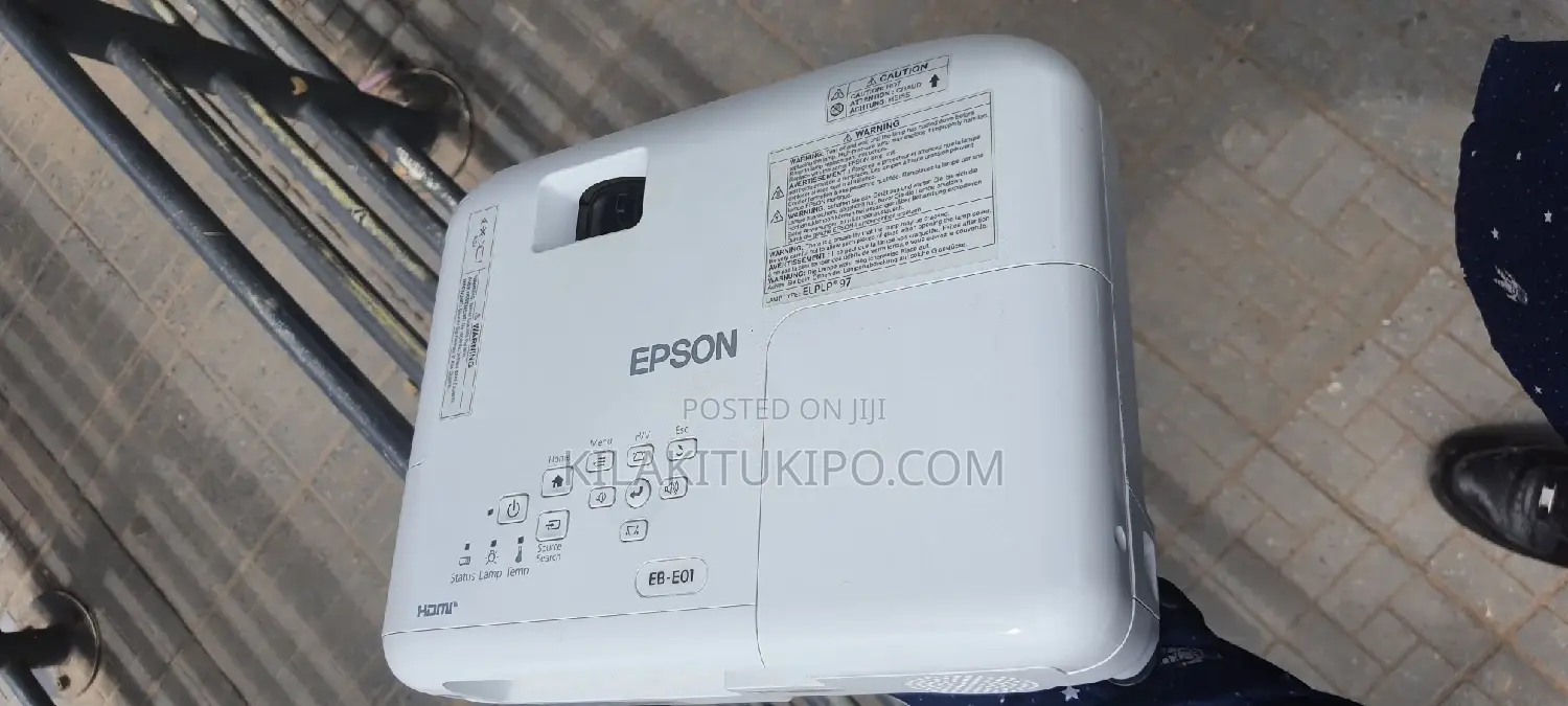 EPSON Projector Eb-E01 Clean Condition