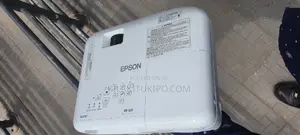 EPSON Projector Eb-E01 Clean Condition