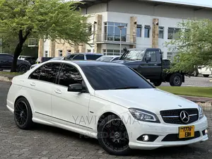 Mercedes-Benz C-Class 2009 White
