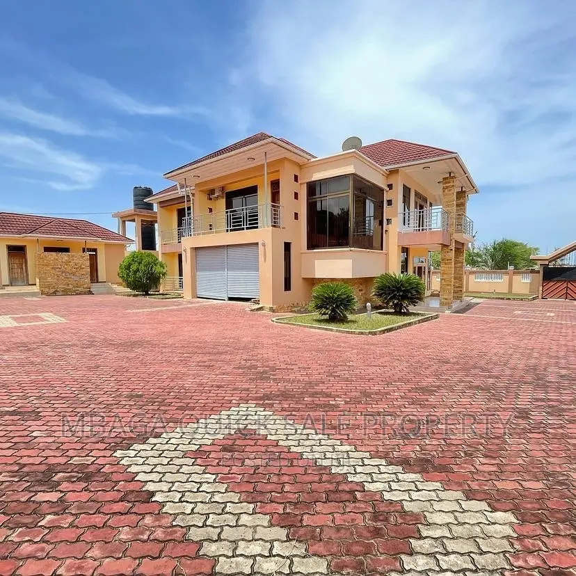 5bdrm House in Boko Magengeni, Bunju for rent