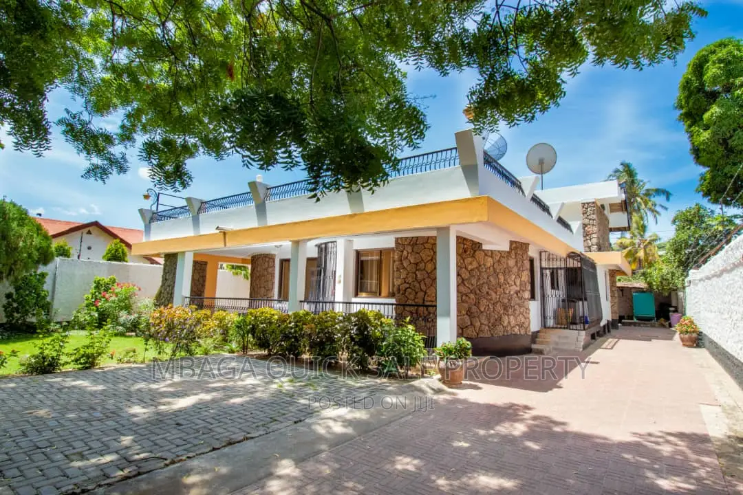 Furnished 4bdrm House in Ada Estate for rent