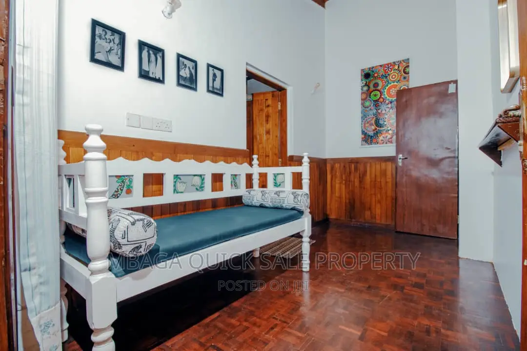 Furnished 4bdrm House in Ada Estate for rent
