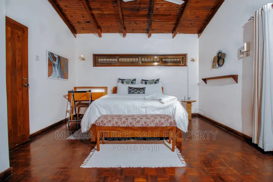 Furnished 4bdrm House in Ada Estate for rent