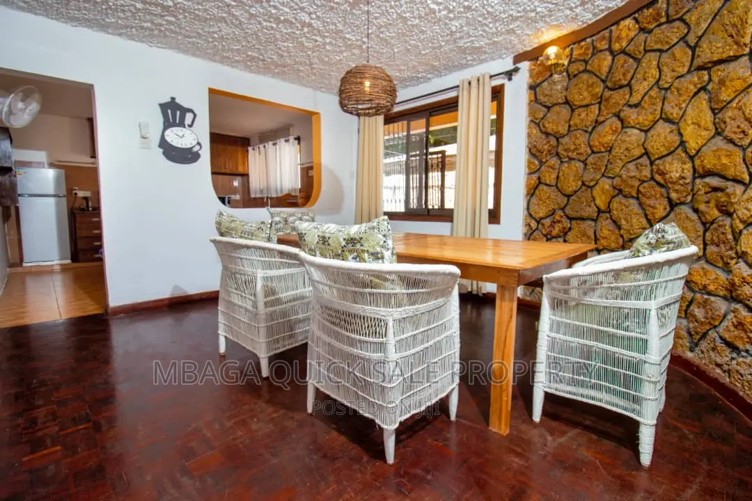Furnished 4bdrm House in Ada Estate for rent