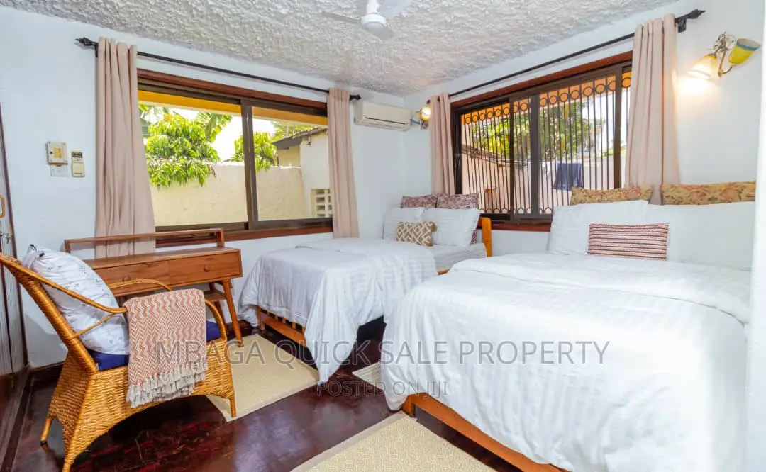 Furnished 4bdrm House in Ada Estate for rent
