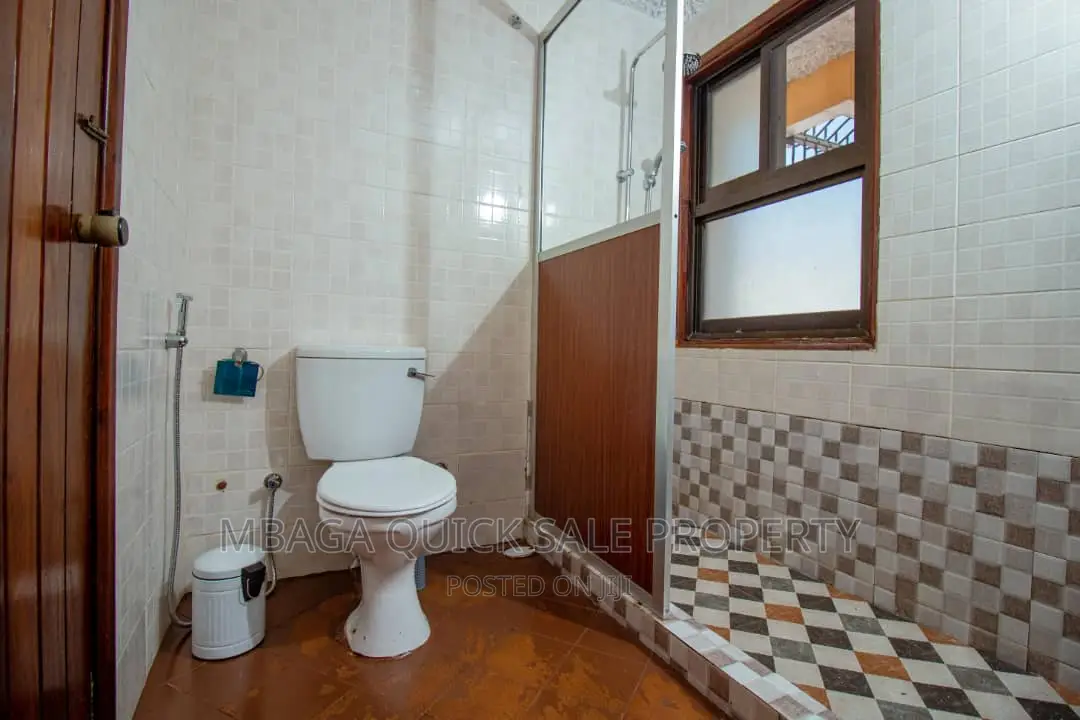 Furnished 4bdrm House in Ada Estate for rent