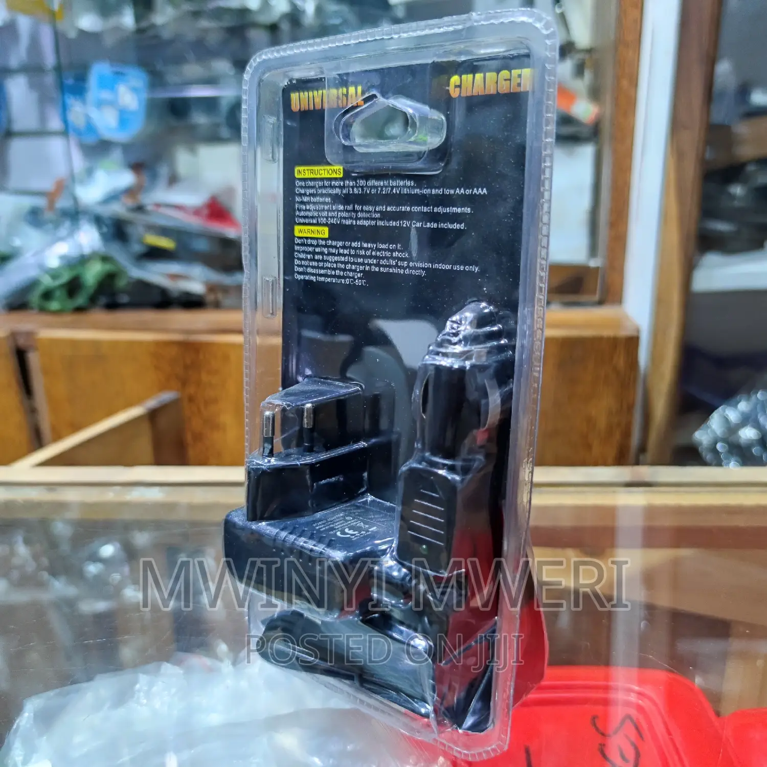 Universal Charger for More Than 300 Difterent Batteries