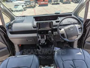 Toyota Noah 2008