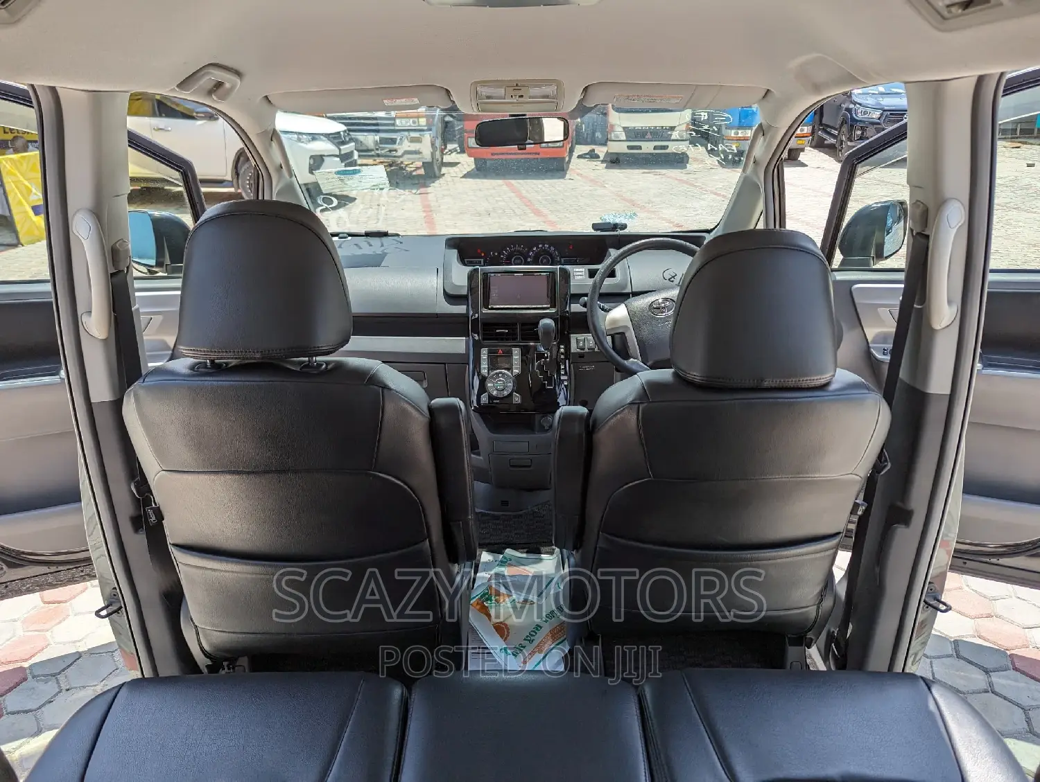Toyota Noah 2008
