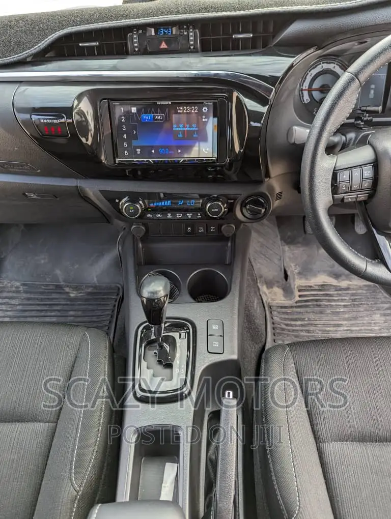 Toyota Hilux 2019 Black