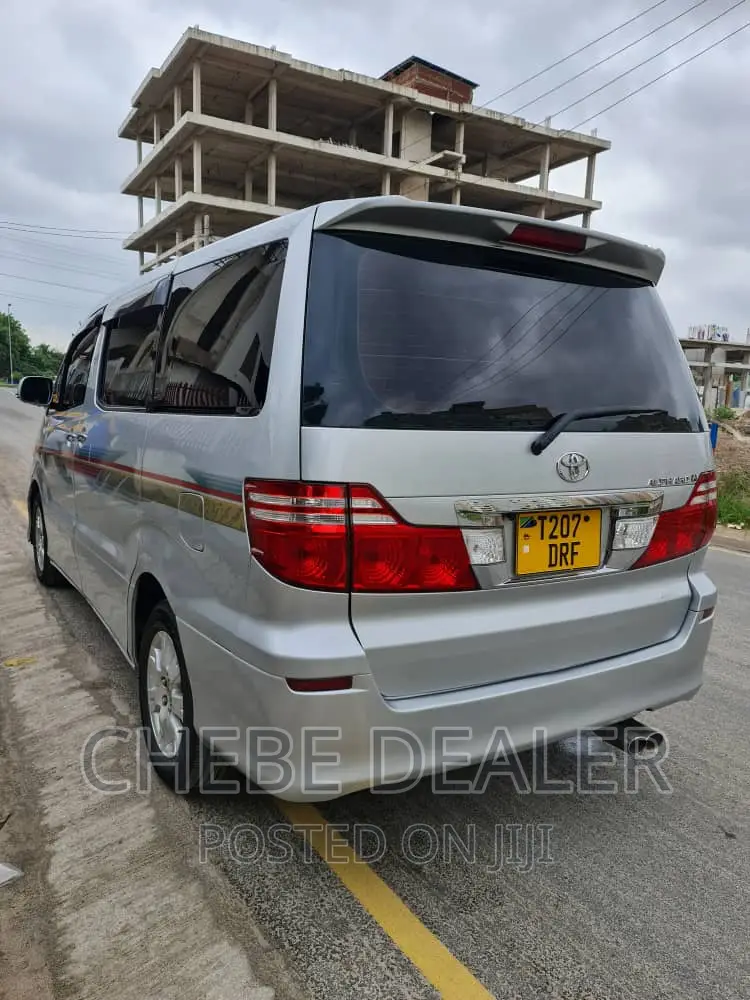 Toyota Alphard 2005 Silver