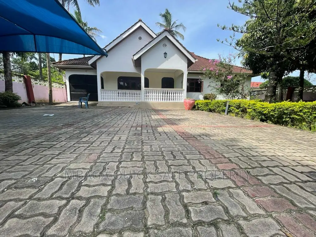 4bdrm House in Tegeta Azania, Bunju for rent