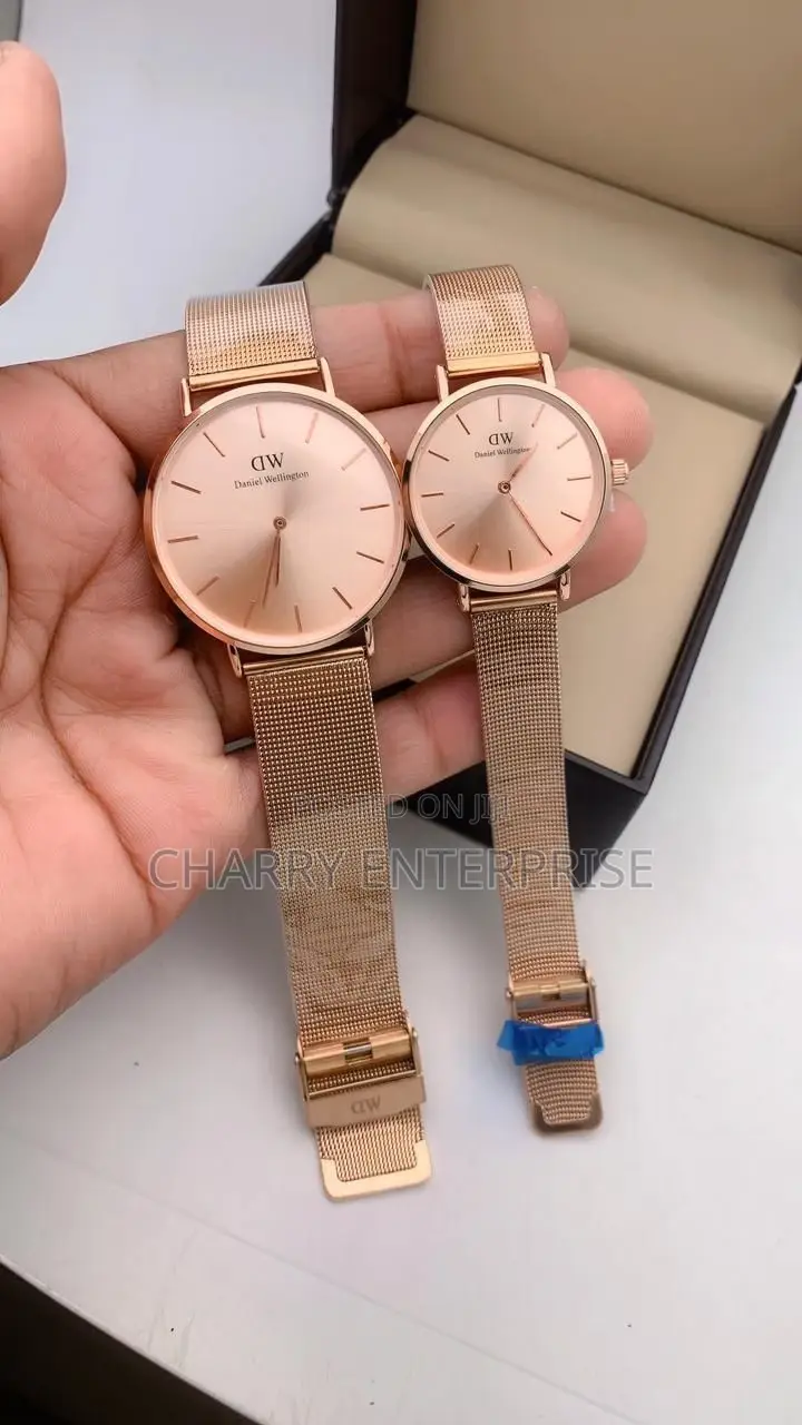 DW DANIELE WELIGHTON* Watch Water Resistant