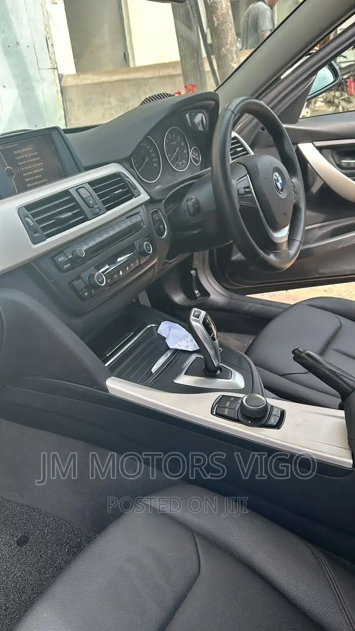 BMW 316i 2013 Black