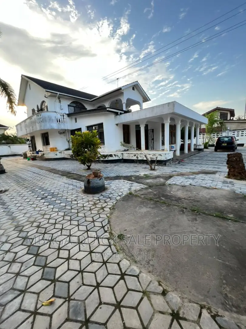 5bdrm House in Mbezi Beach for rent