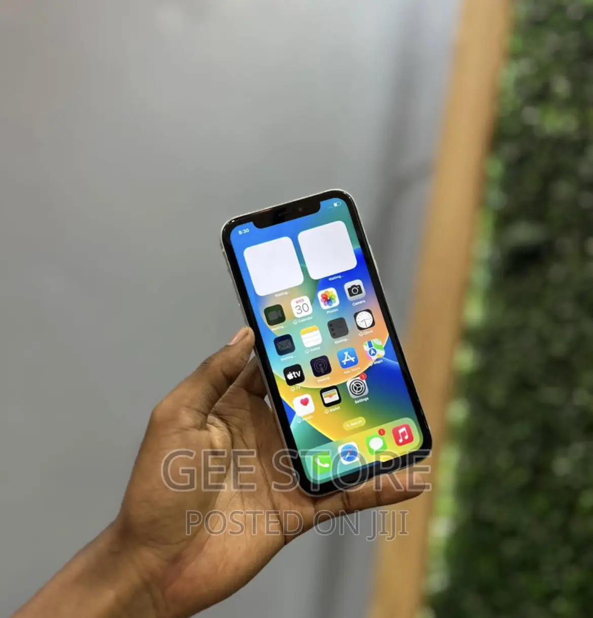 Apple iPhone XR 64 GB White