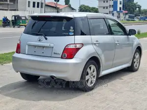 Toyota IST 2006 Silver