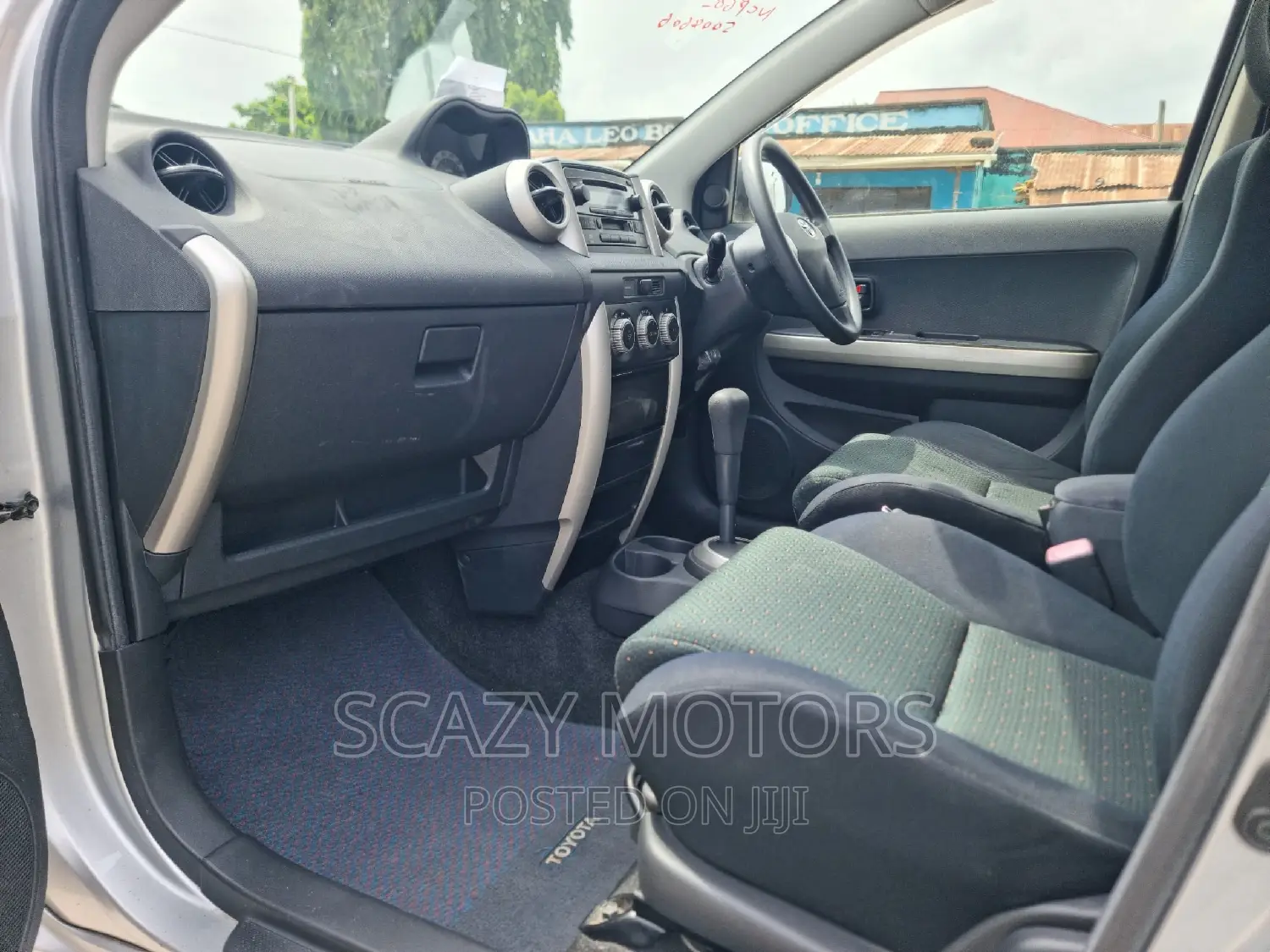 Toyota IST 2006 Silver