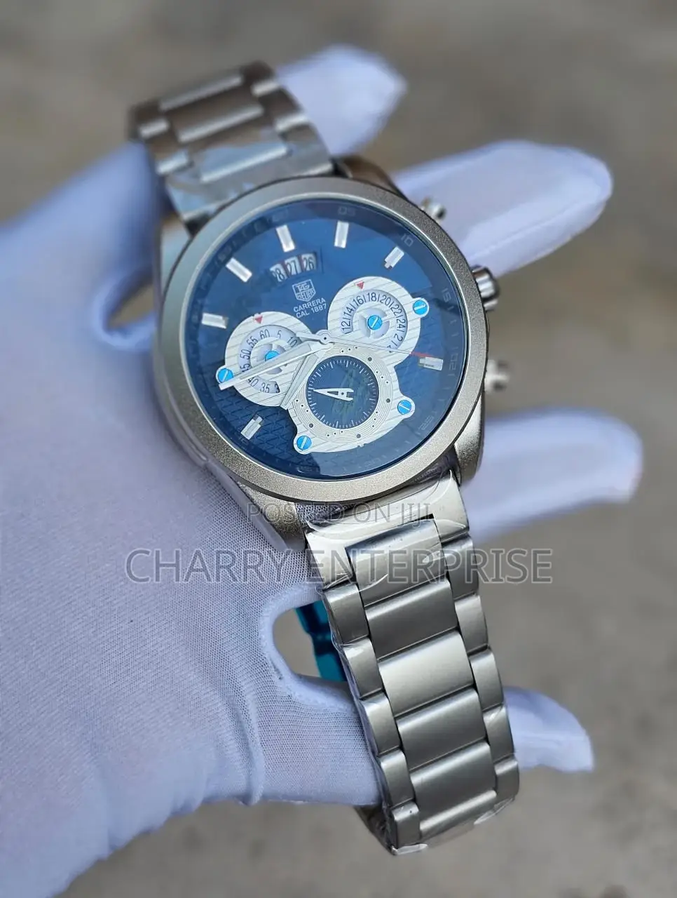 NEW TAG CARRERA Heavy Weight Watch