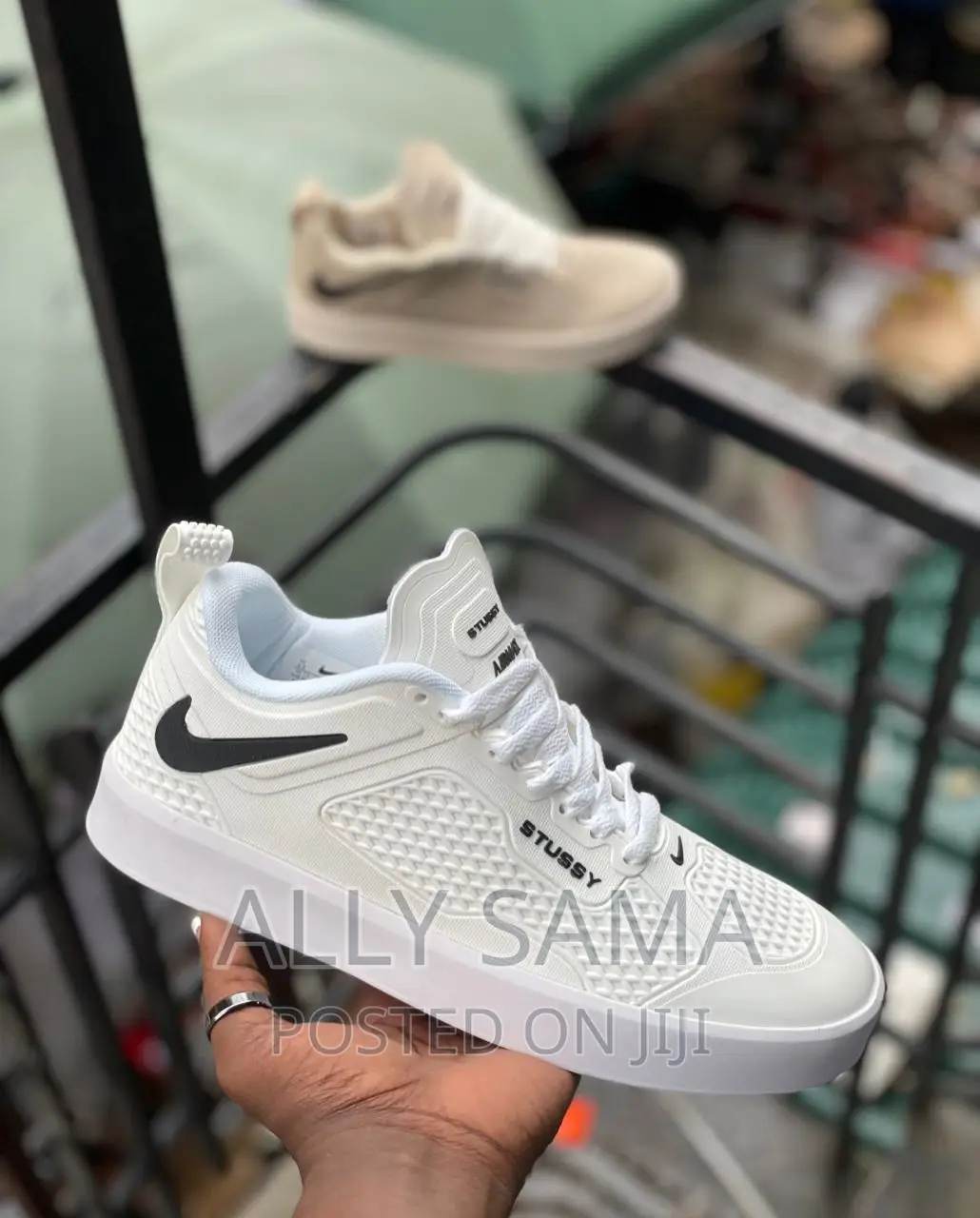 Mens Sneakers Brand (NIKE)