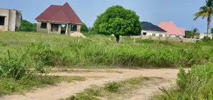 Kiwanja Kinauzwa Gezaulole Kigamboni,Land for Sale