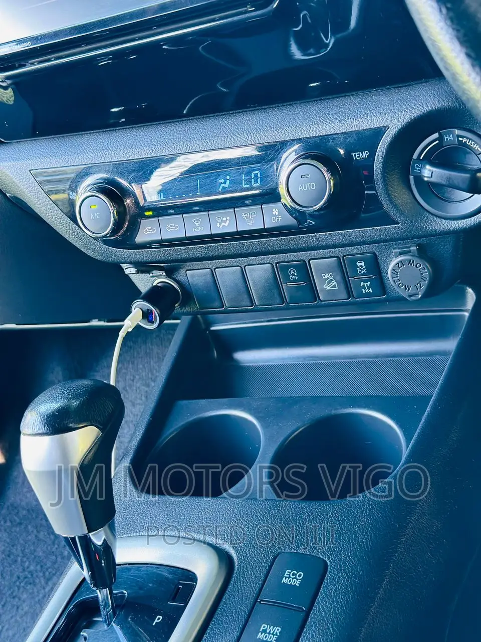 Toyota Hilux 2020 Black