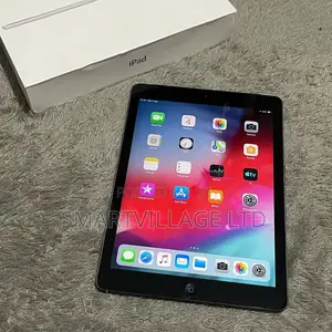 Apple iPad Air 64 GB Gray