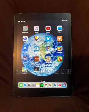 Apple iPad Air 64 GB Gray