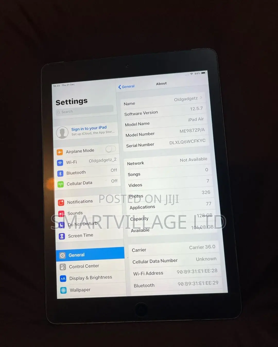 Apple iPad Air 64 GB Gray