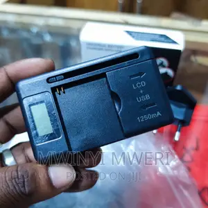 Universal Battery Charger With USB Port Output F Digital Cam
