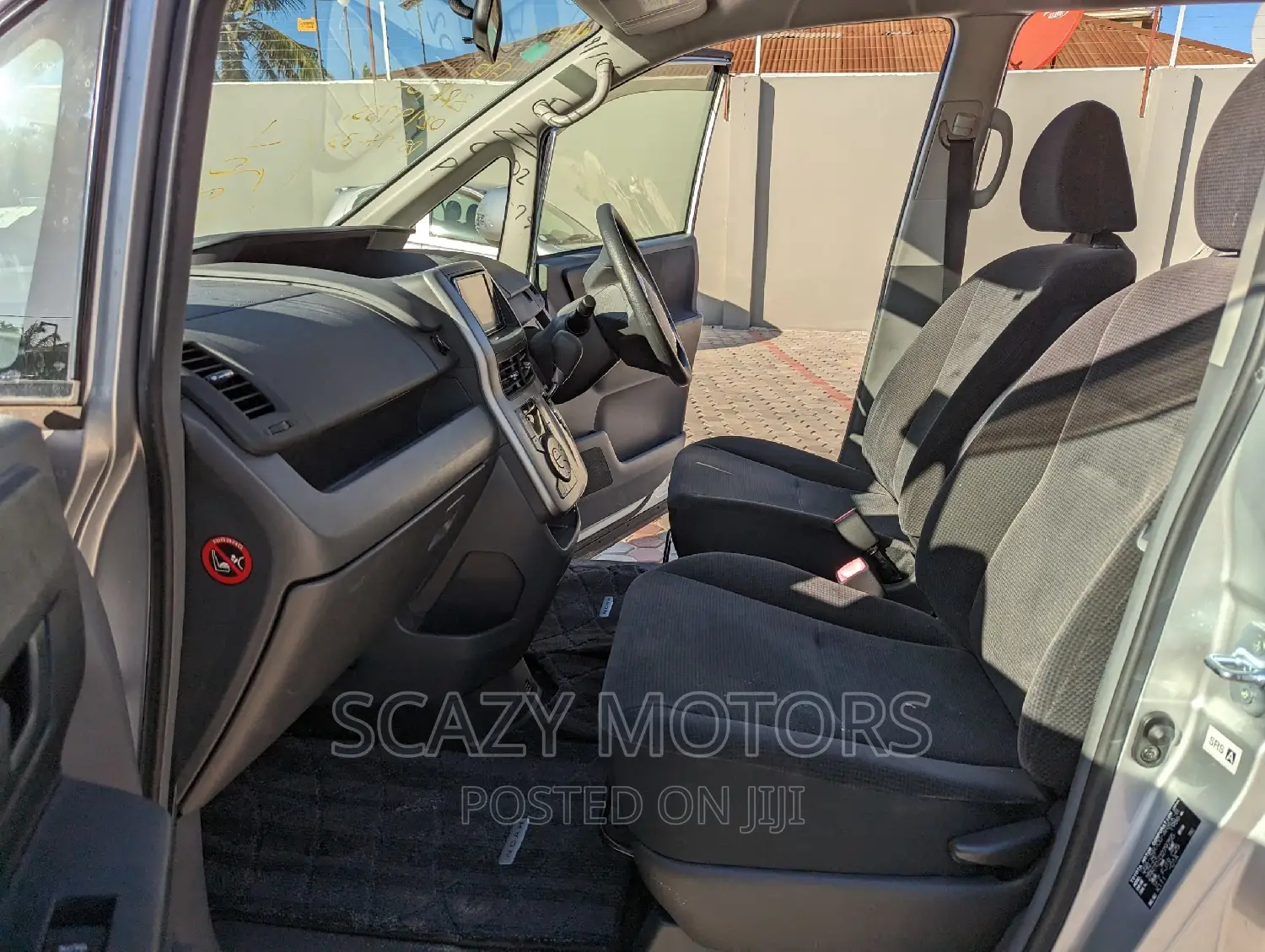 Toyota Noah 2009 Silver
