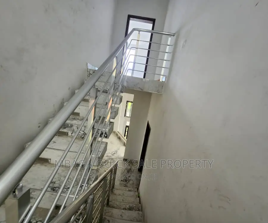5bdrm House in Goba Kinzudi for sale