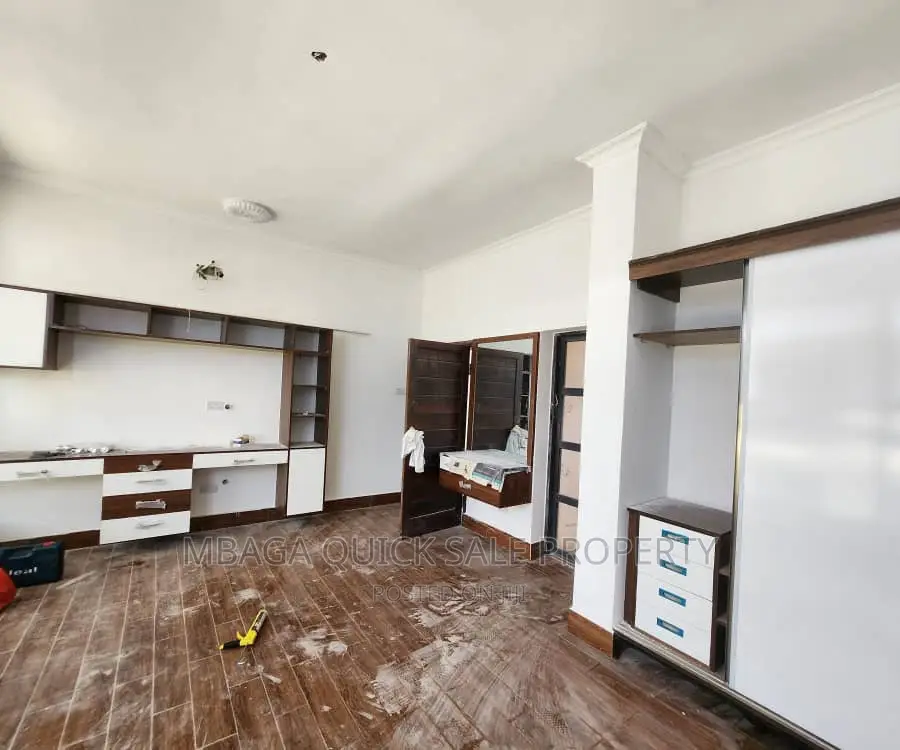 5bdrm House in Goba Kinzudi for sale