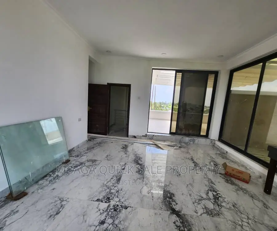 5bdrm House in Goba Kinzudi for sale