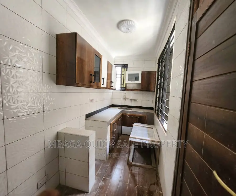 5bdrm House in Goba Kinzudi for sale