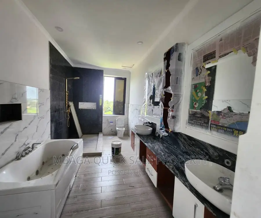 5bdrm House in Goba Kinzudi for sale