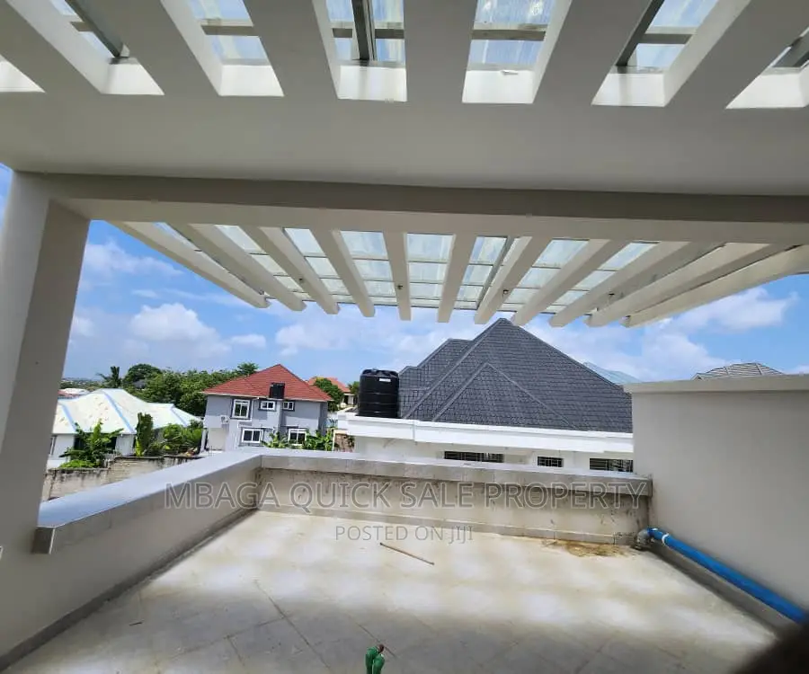 5bdrm House in Goba Kinzudi for sale