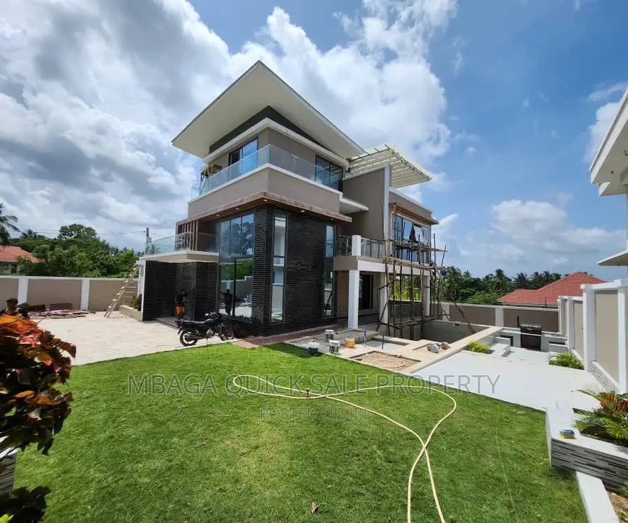 5bdrm House in Goba Kinzudi for sale