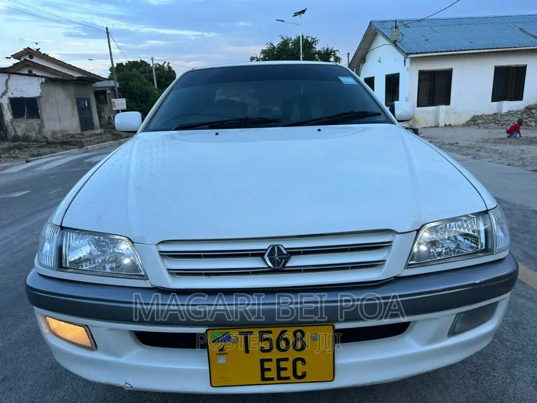 Toyota Corolla 2004 White