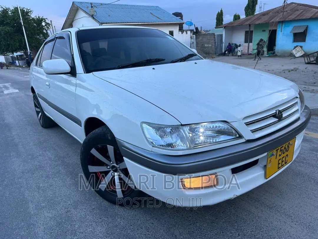 Toyota Corolla 2004 White