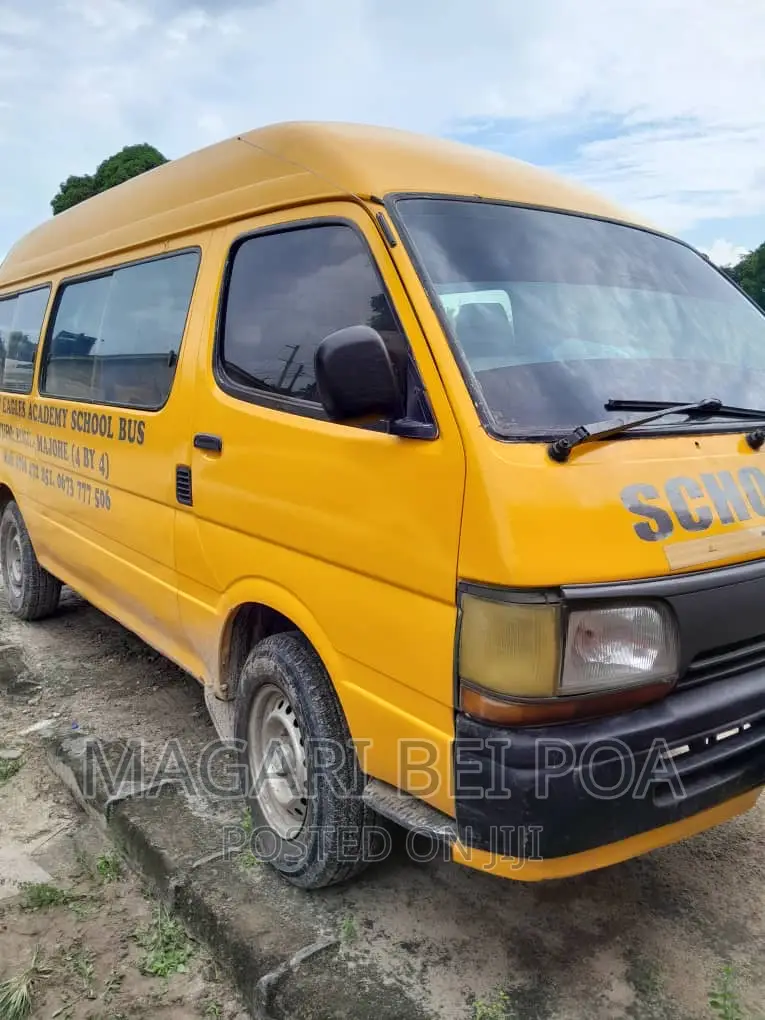 Toyota HiAce 2002 Orange