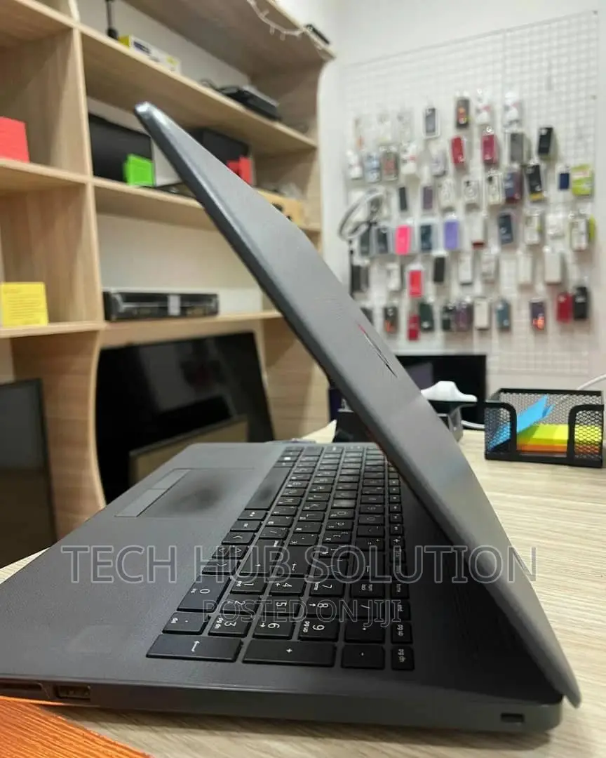 New Laptop HP 250 G7 4GB Intel HDD 500GB