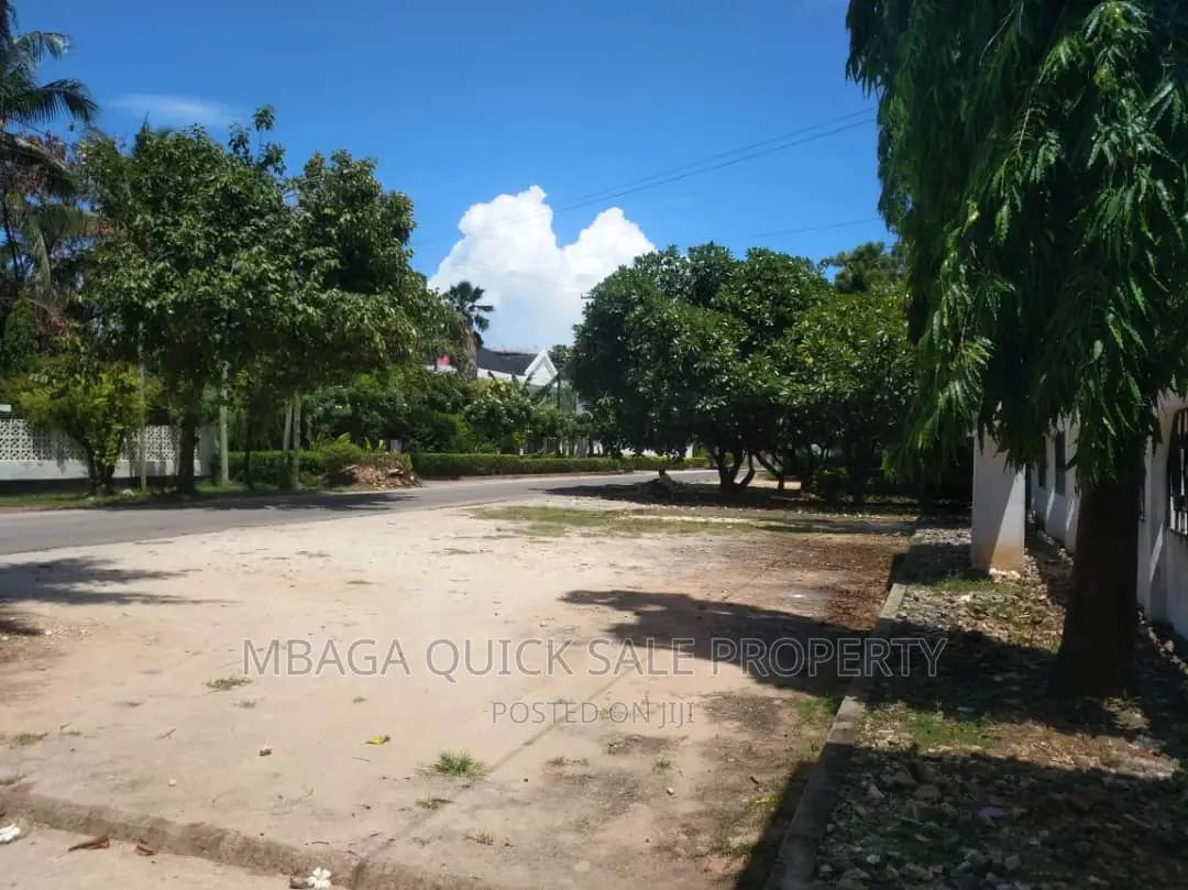 10bdrm House in Masaki for rent