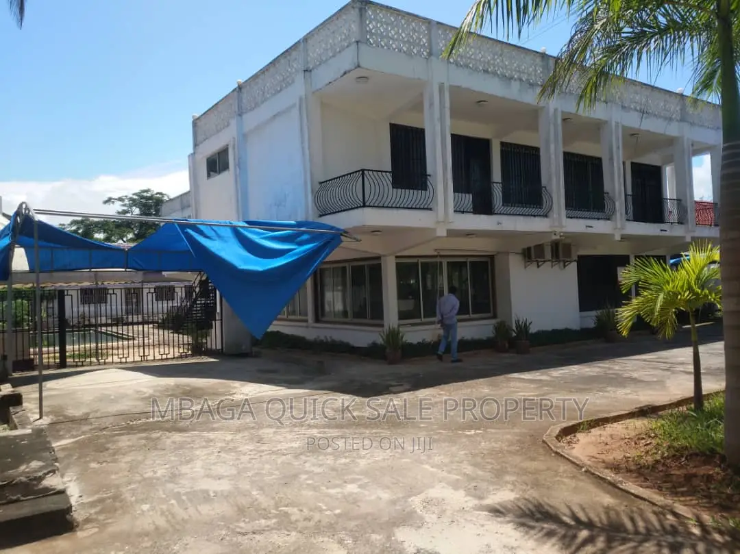 10bdrm House in Masaki for rent