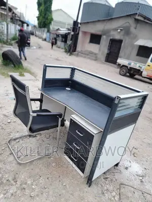 Reception/Counter Table Na Kiti Chake